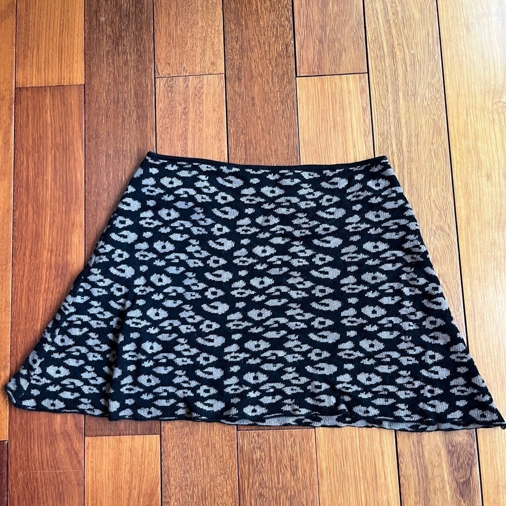 Knit mini skirt ladies small
